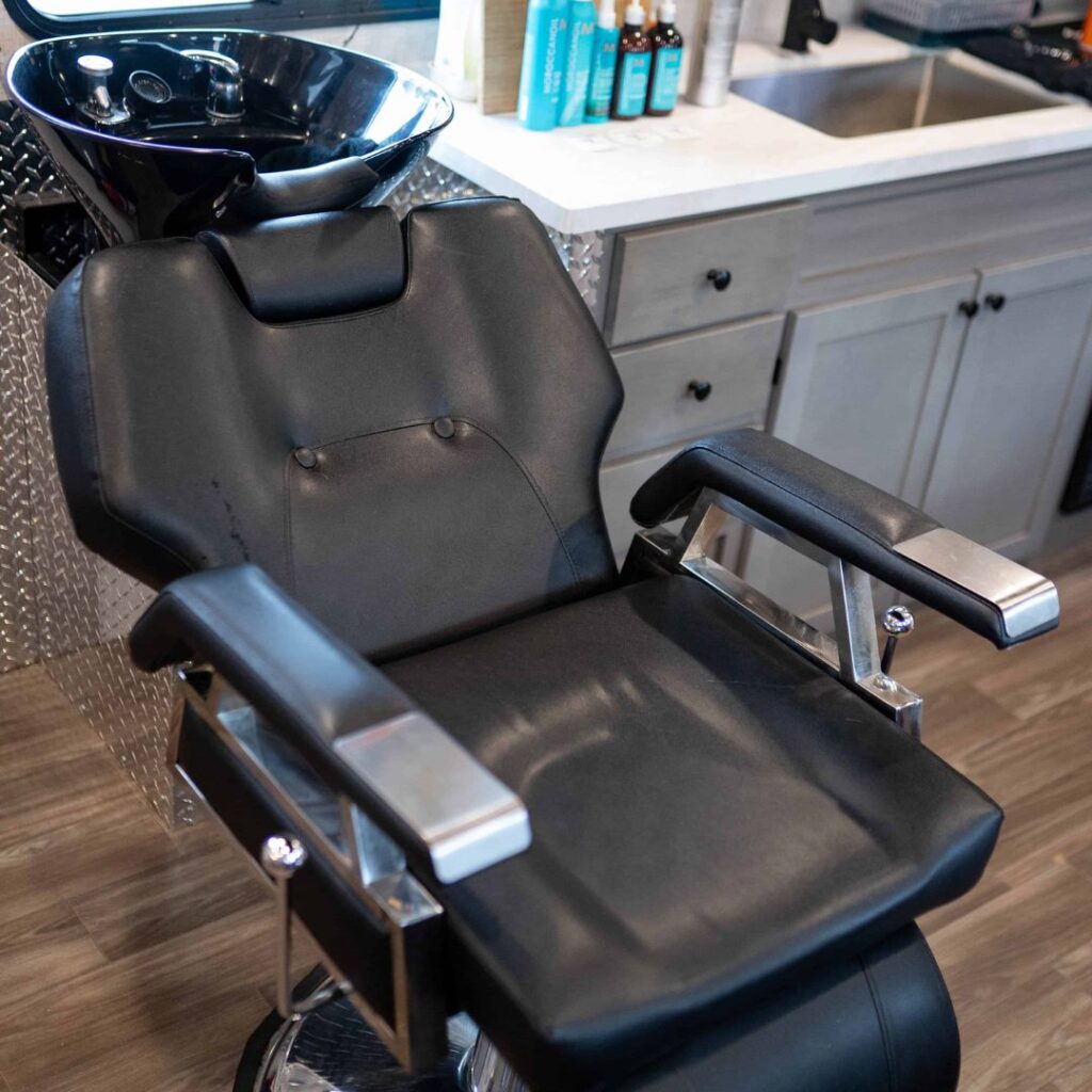 Salon chair